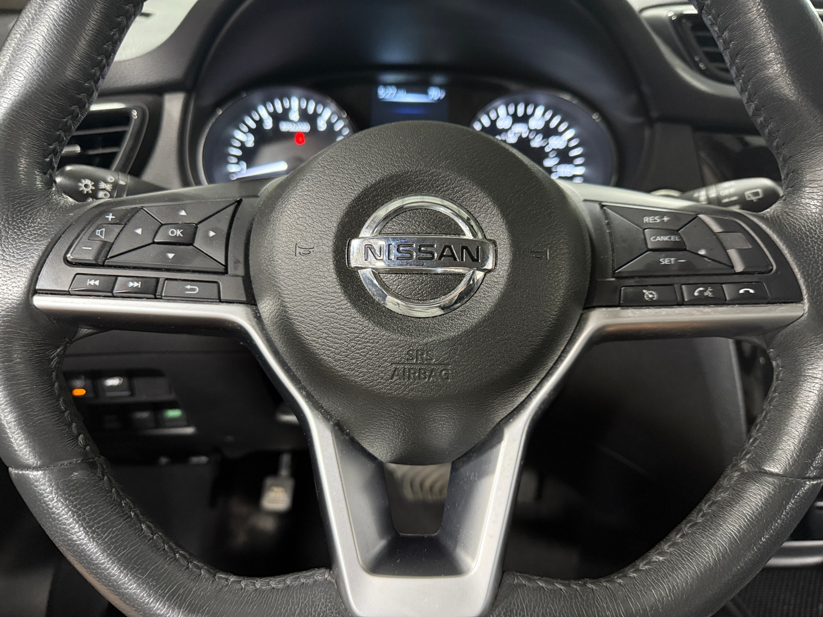 Thumbnail: 2017 Nissan Rogue - 5