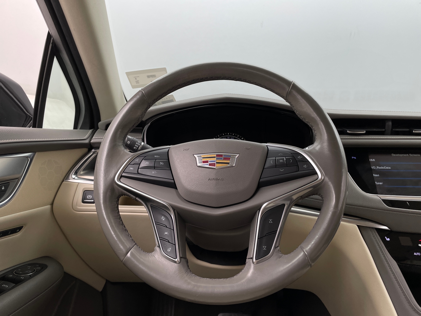 Thumbnail: 2018 Cadillac XT5 - 4