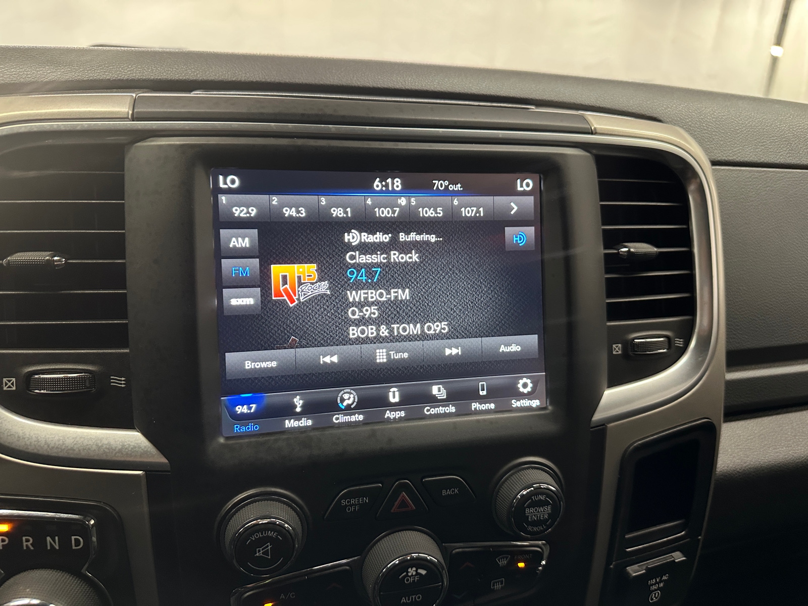Thumbnail: 2019 RAM 1500 Classic - 4