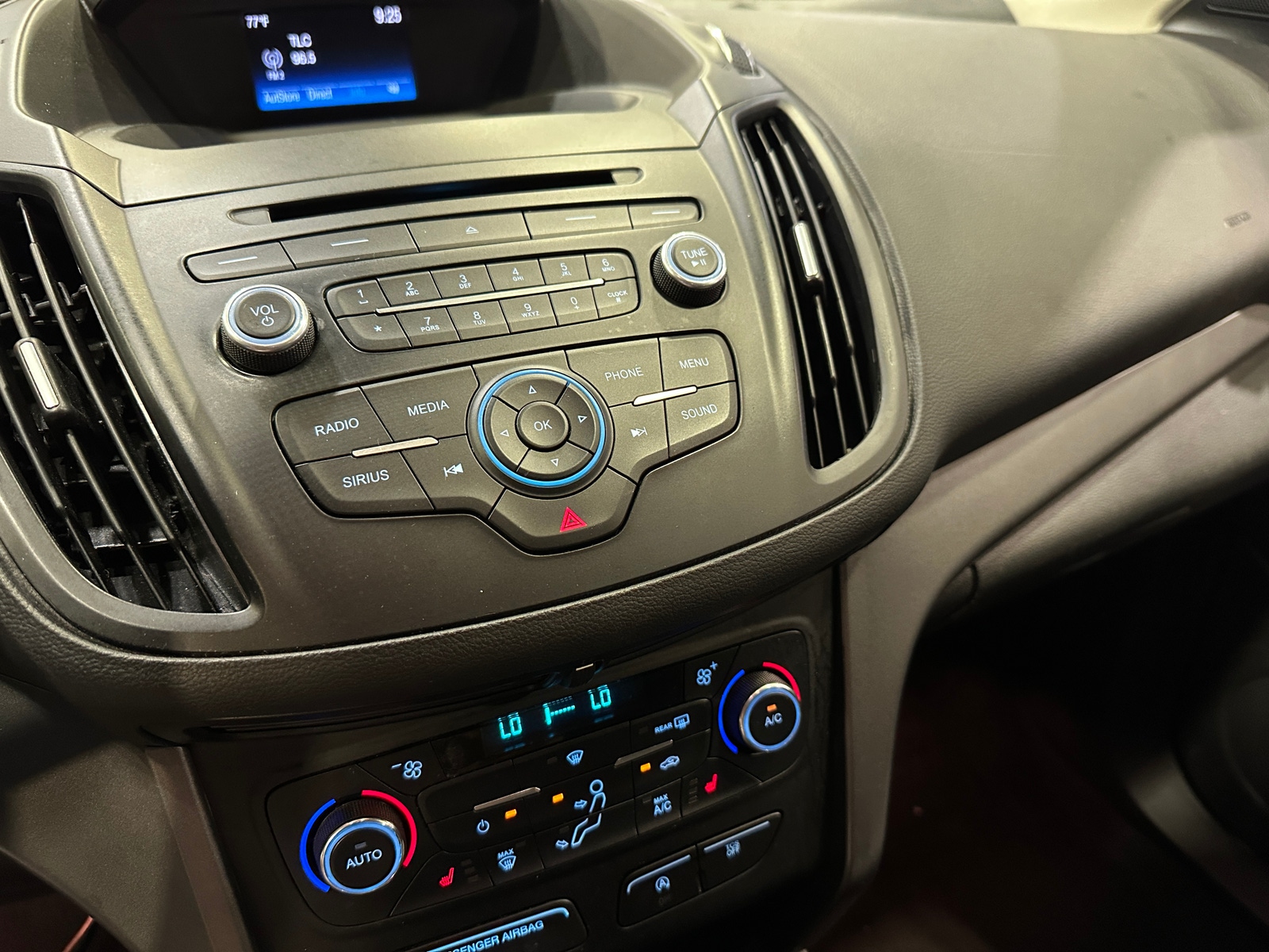 Thumbnail: 2017 Ford Escape - 4