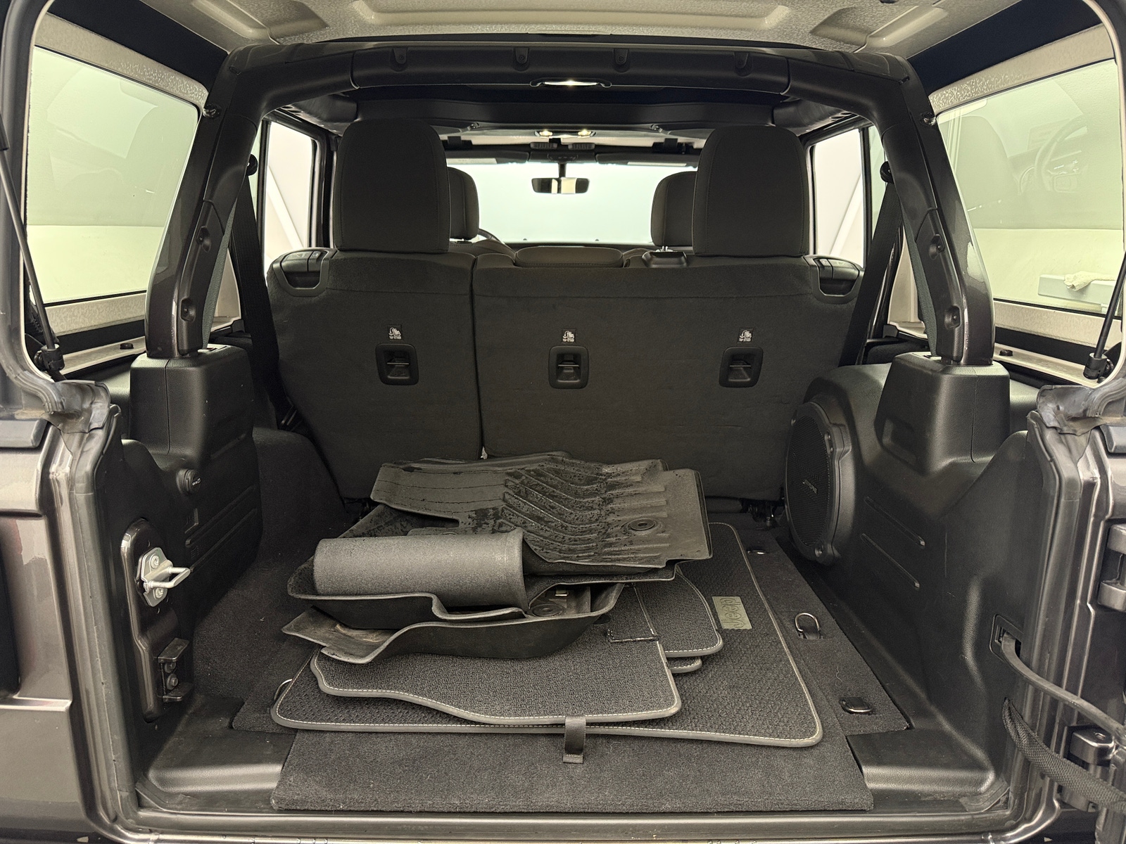 Thumbnail: 2021 Jeep Wrangler - 7