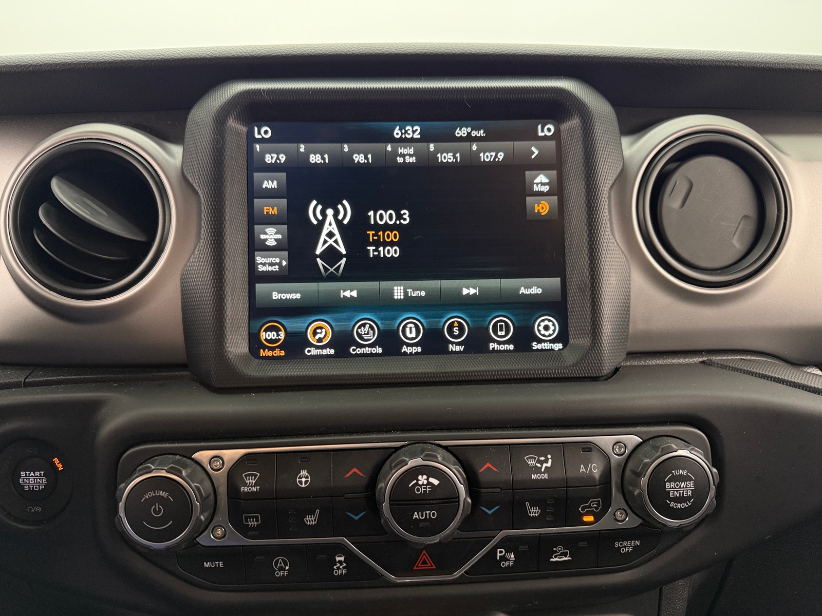 Thumbnail: 2021 Jeep Wrangler - 4