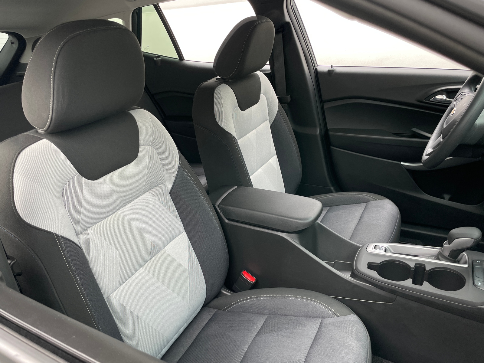 Thumbnail: 2025 Chevrolet Trax - 2