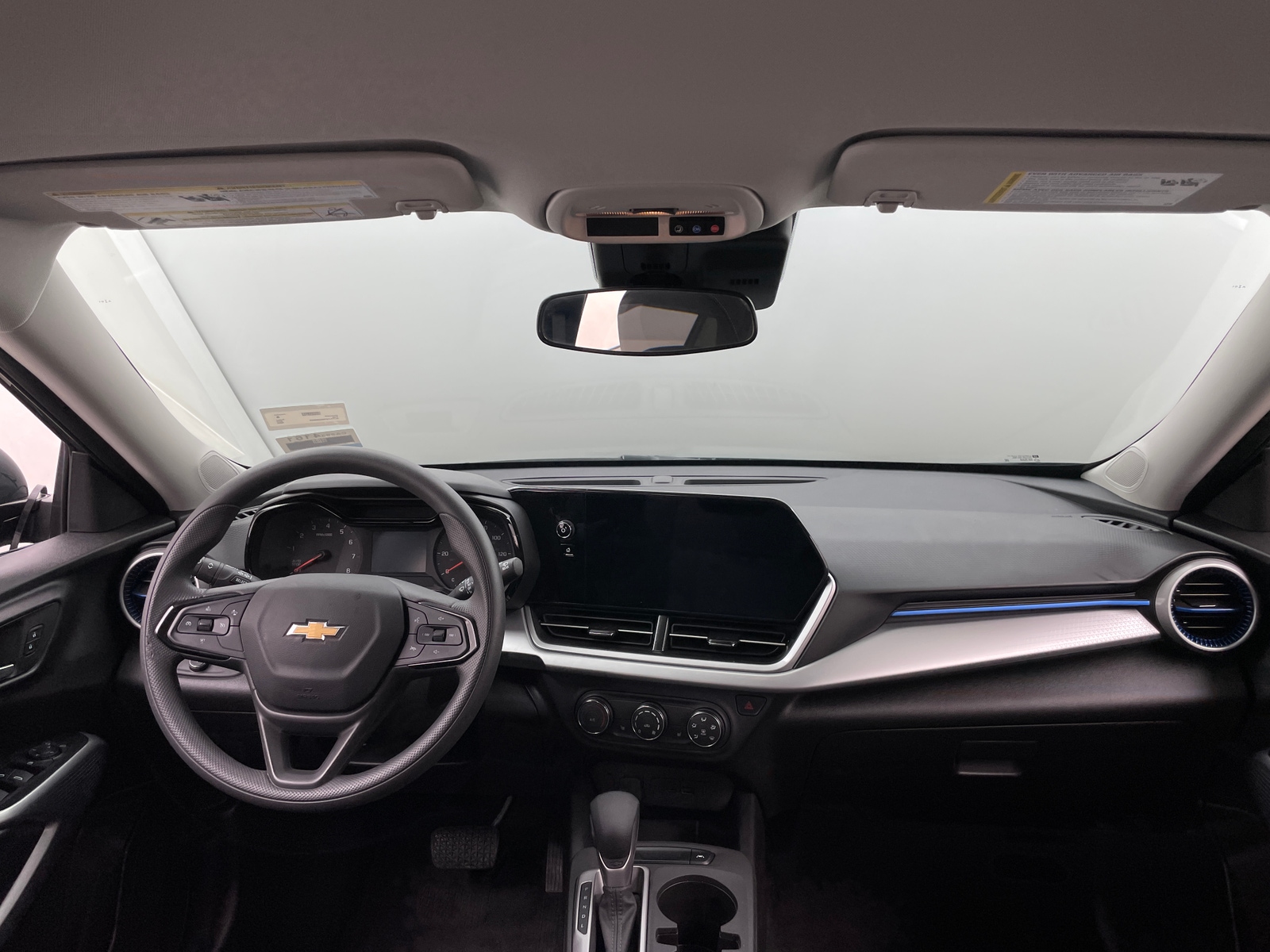 Thumbnail: 2025 Chevrolet Trax - 3