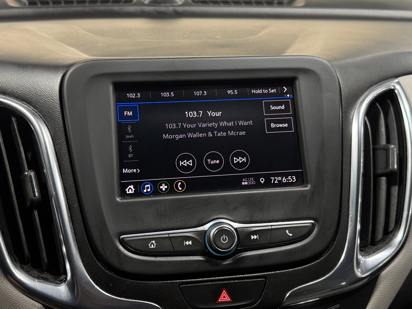 Thumbnail: 2021 Chevrolet Equinox - 4