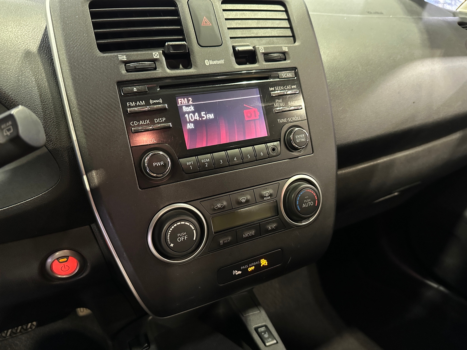 Thumbnail: 2015 Nissan Leaf - 4