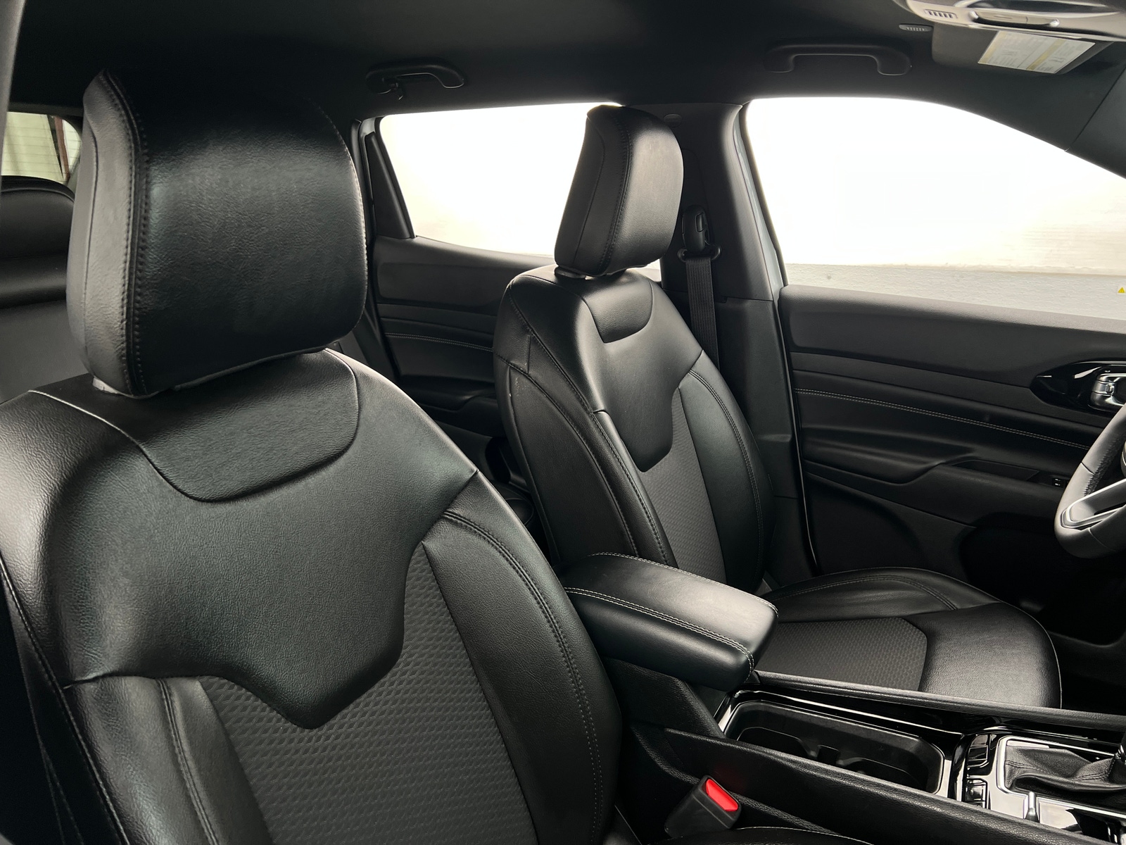 Thumbnail: 2022 Jeep Compass - 2