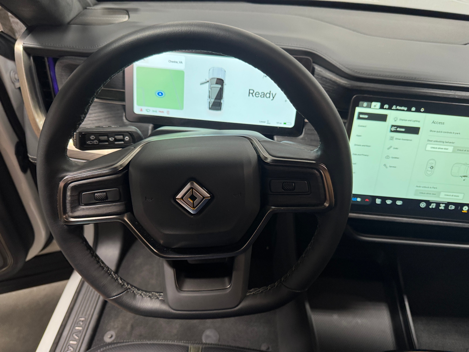 Thumbnail: 2023 Rivian R1S - 4