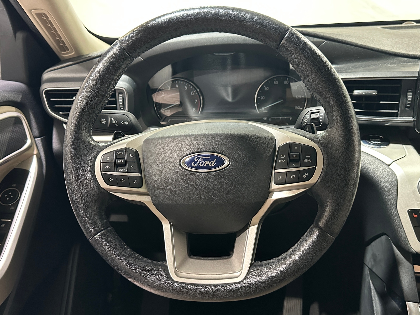 Thumbnail: 2021 Ford Explorer - 4