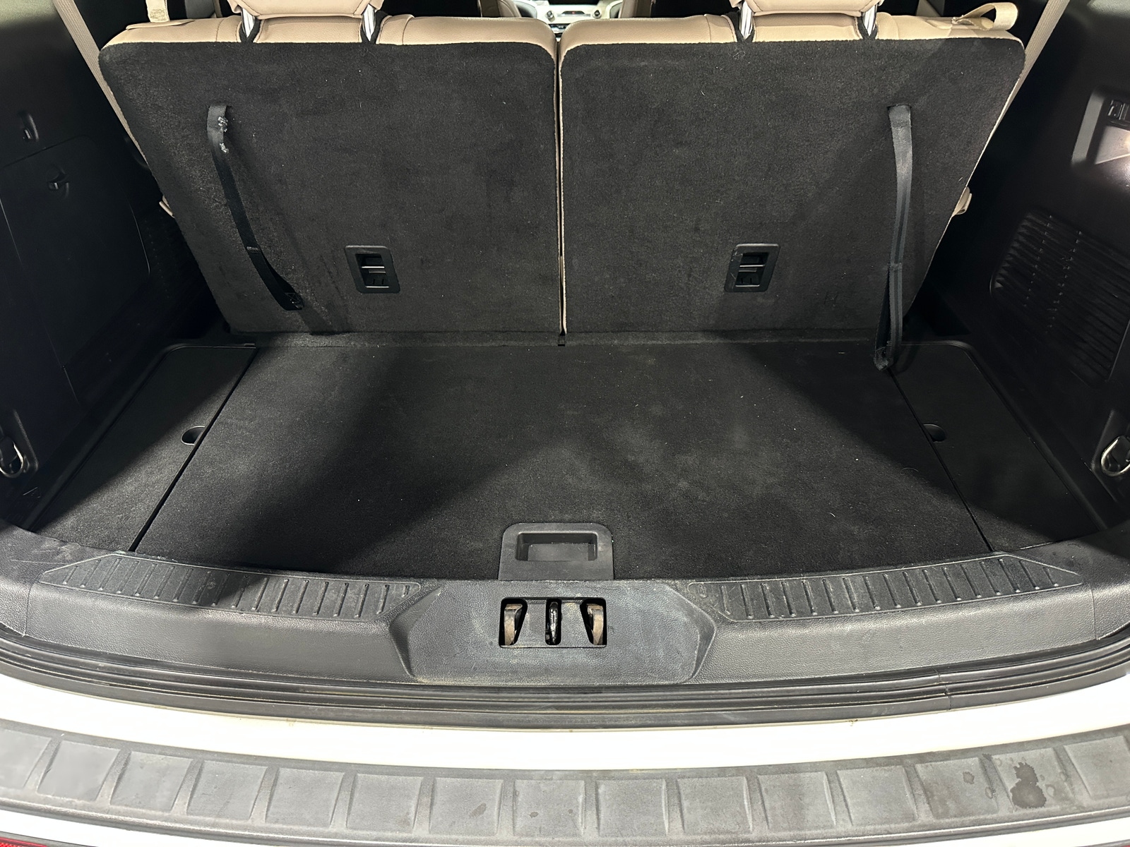 Thumbnail: 2021 Ford Explorer - 6