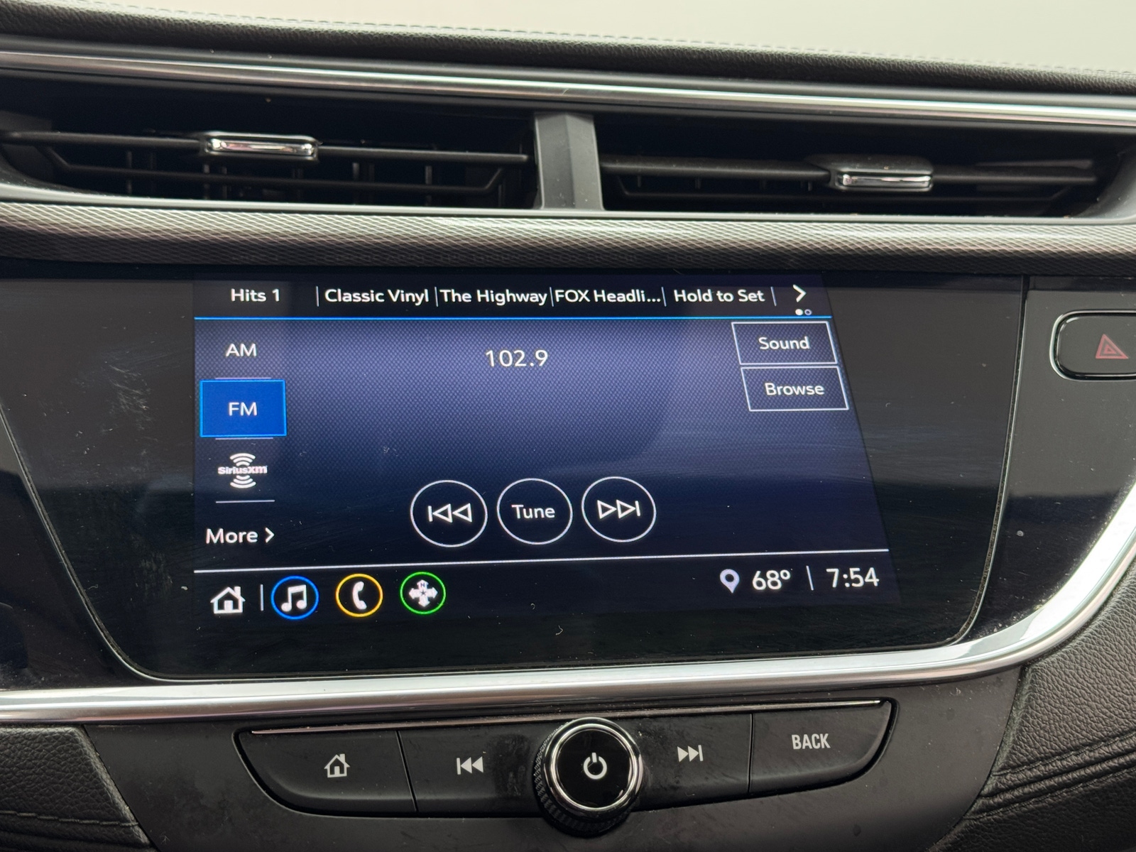 Thumbnail: 2020 Buick Encore GX - 3