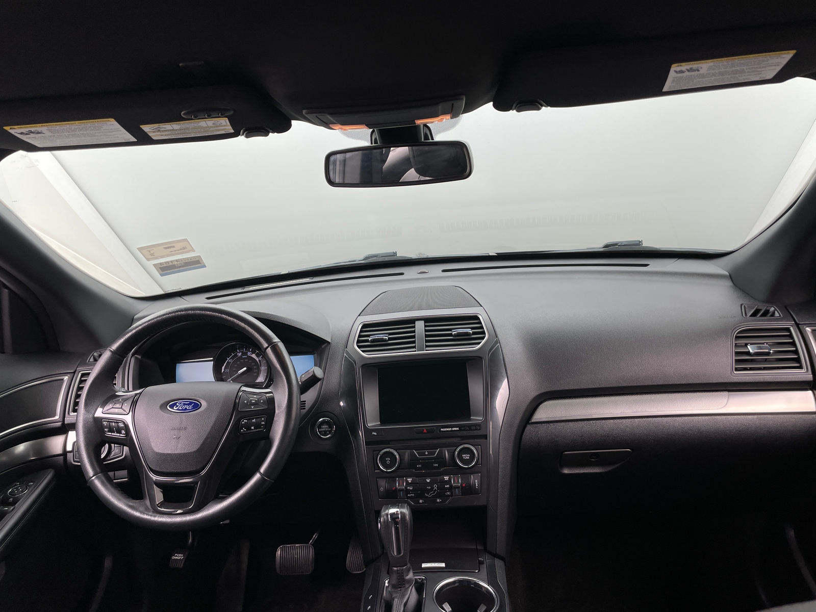 Thumbnail: 2018 Ford Explorer - 3