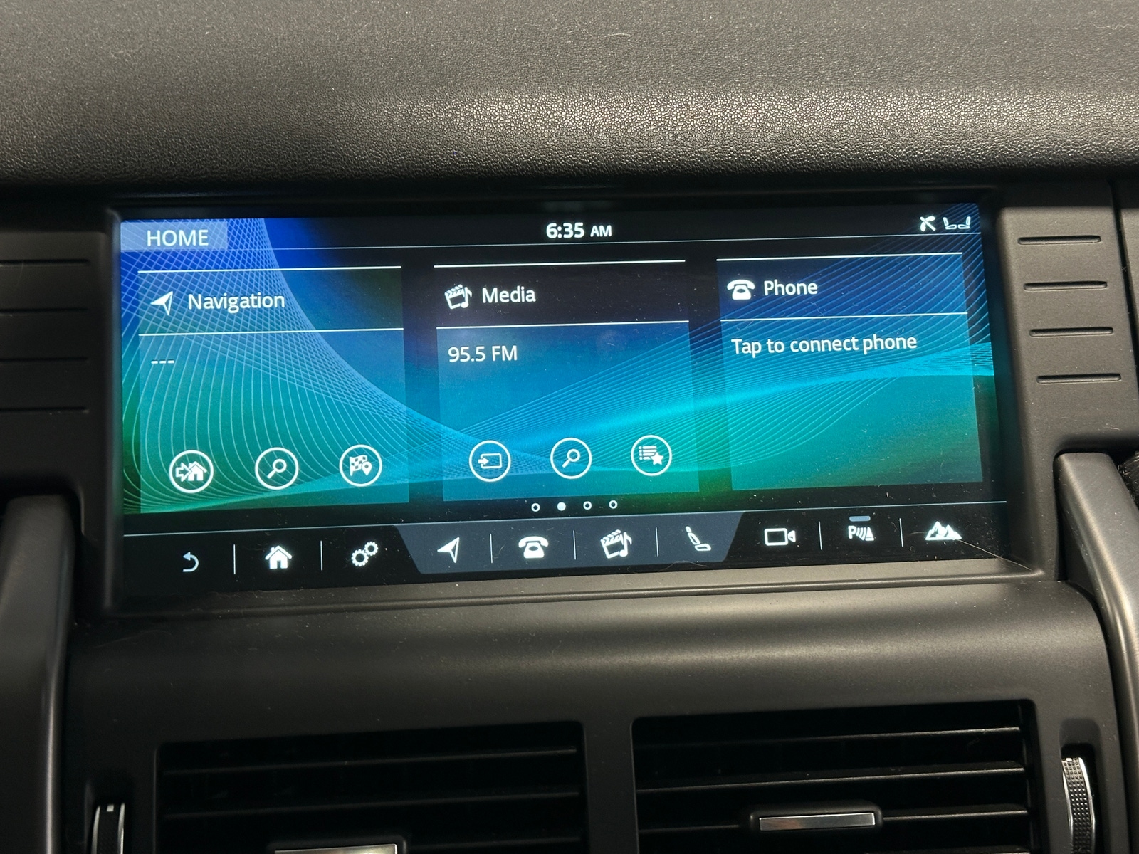 Thumbnail: 2018 Land Rover Discovery Sport - 3