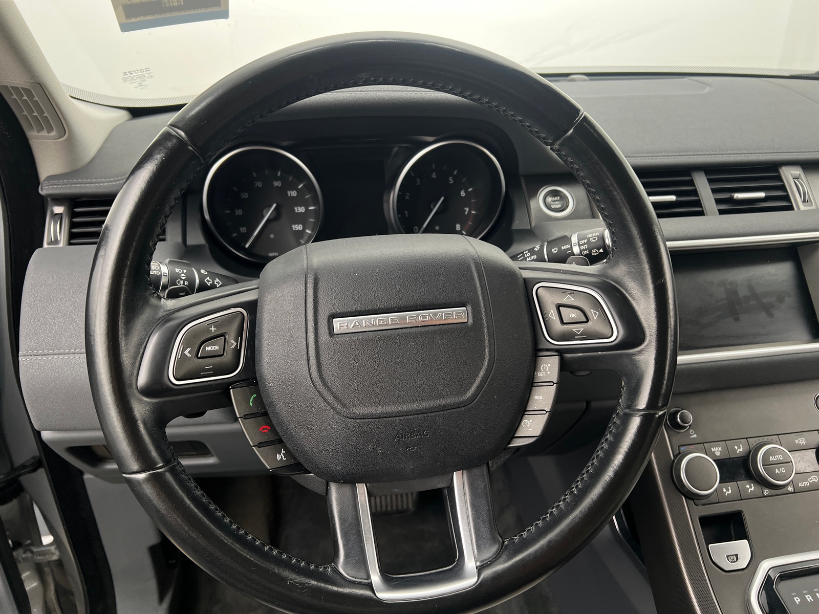 Thumbnail: 2018 Land Rover Range Rover Evoque - 4