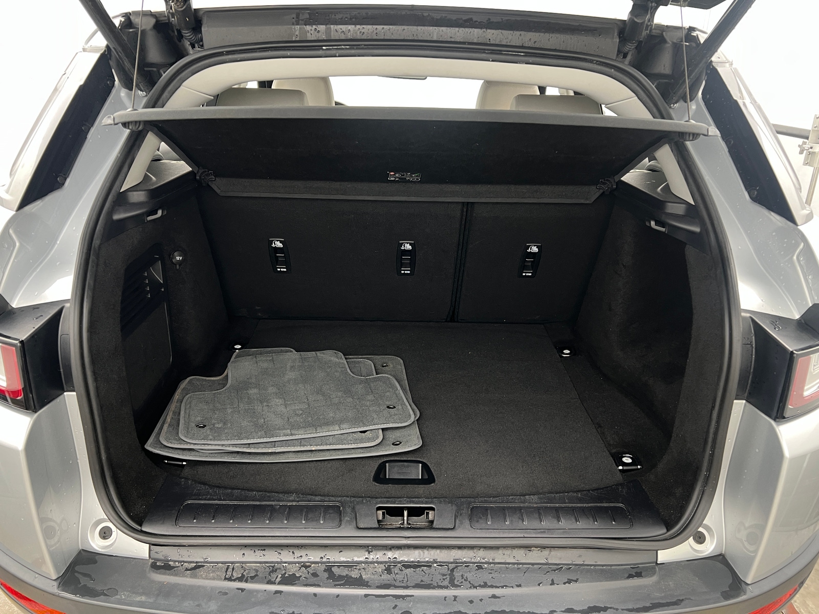 Thumbnail: 2018 Land Rover Range Rover Evoque - 6
