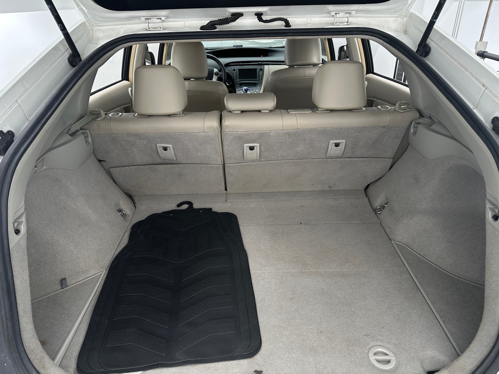Thumbnail: 2010 Toyota Prius - 6