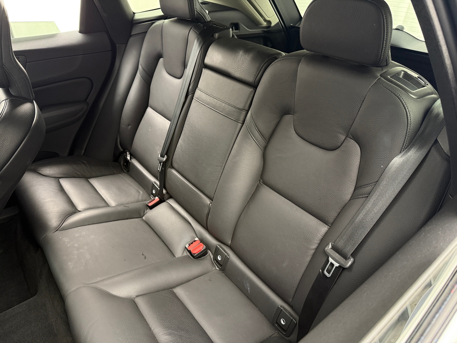 Thumbnail: 2021 Volvo XC60 - 5