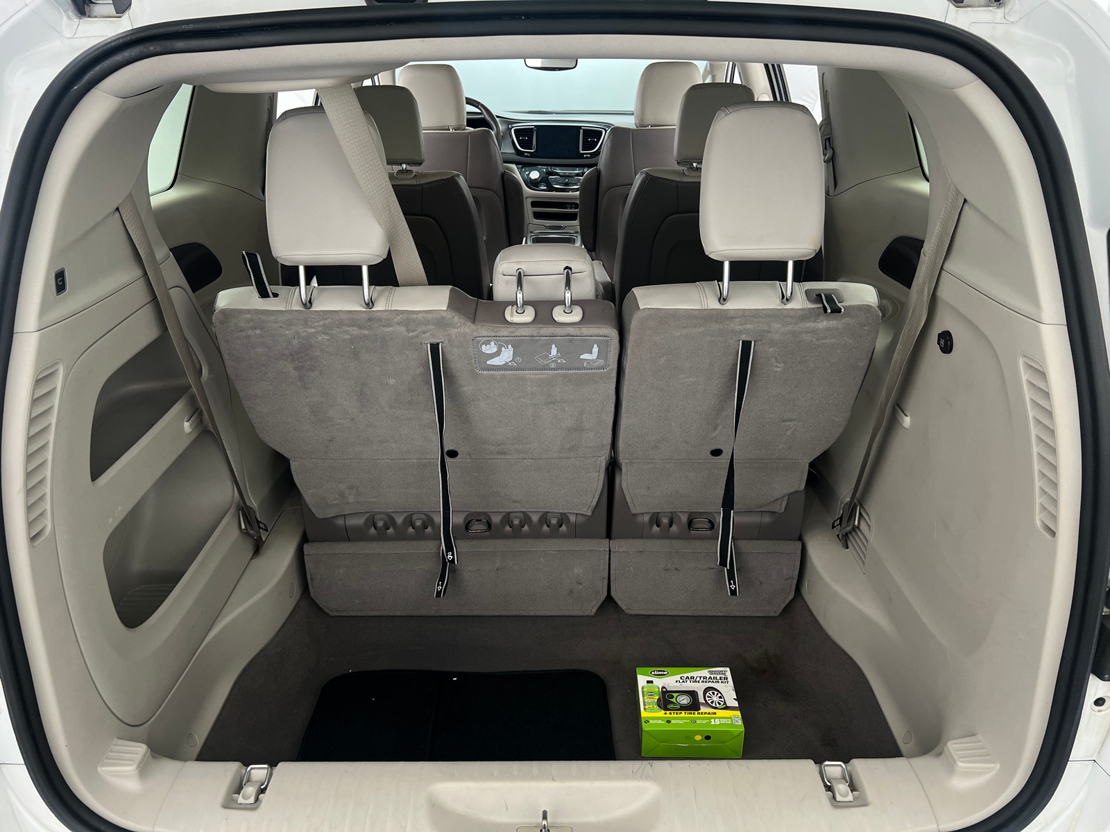 Thumbnail: 2017 Chrysler Pacifica - 6