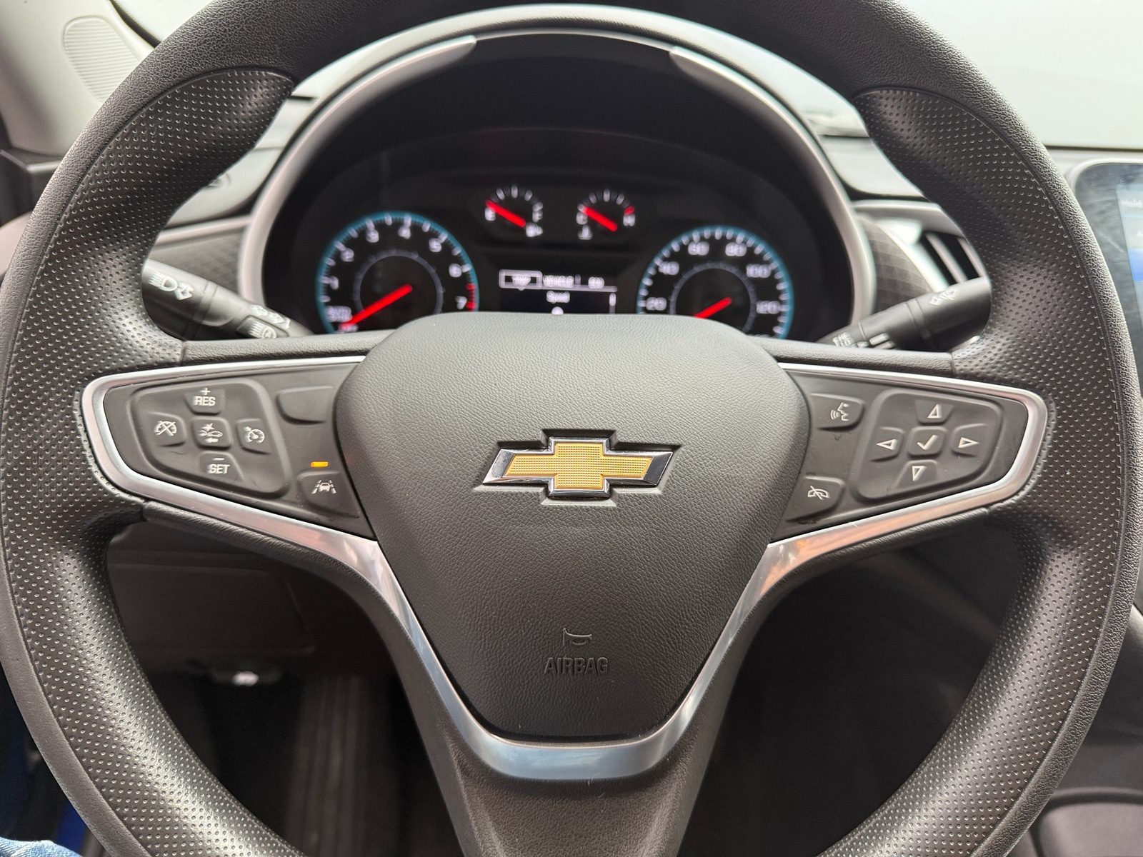 Thumbnail: 2023 Chevrolet Malibu - 5