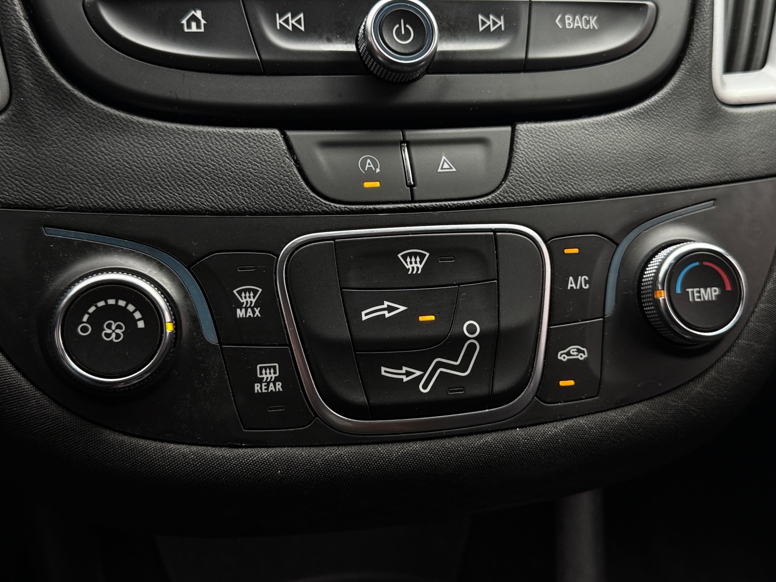 Thumbnail: 2023 Chevrolet Malibu - 4