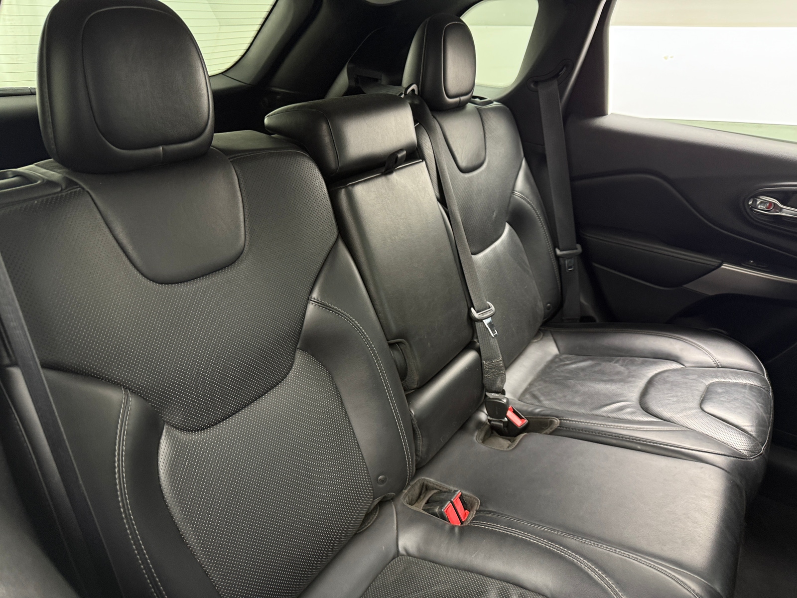 Thumbnail: 2019 Jeep Cherokee - 5