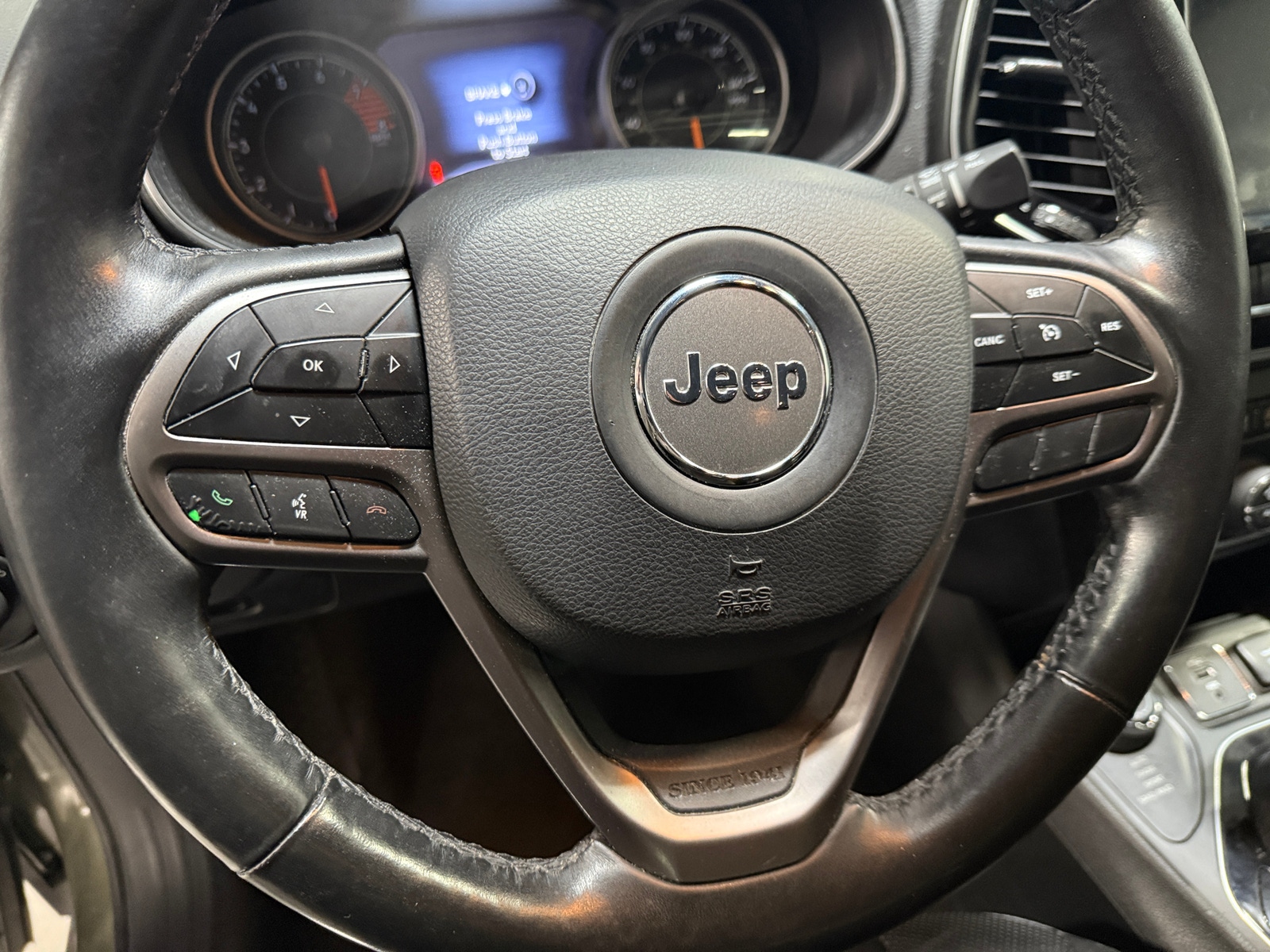 Thumbnail: 2019 Jeep Cherokee - 4