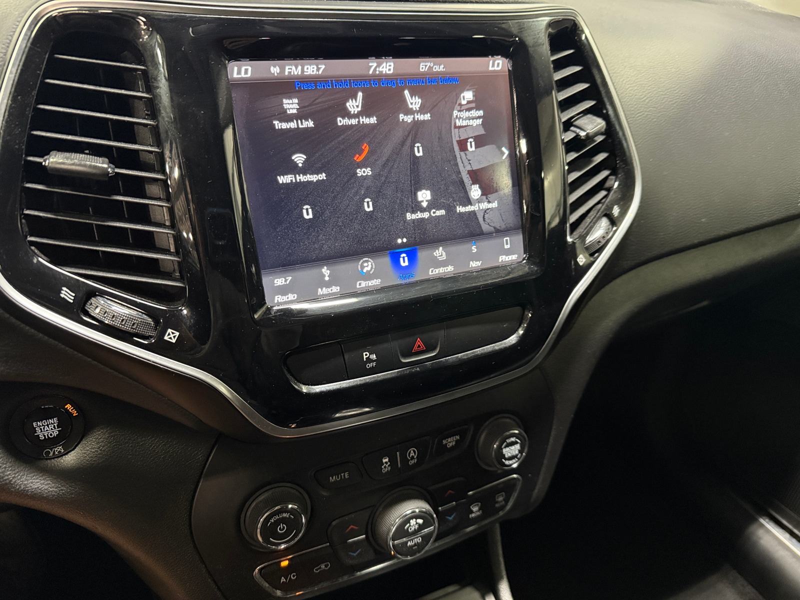 Thumbnail: 2019 Jeep Cherokee - 3