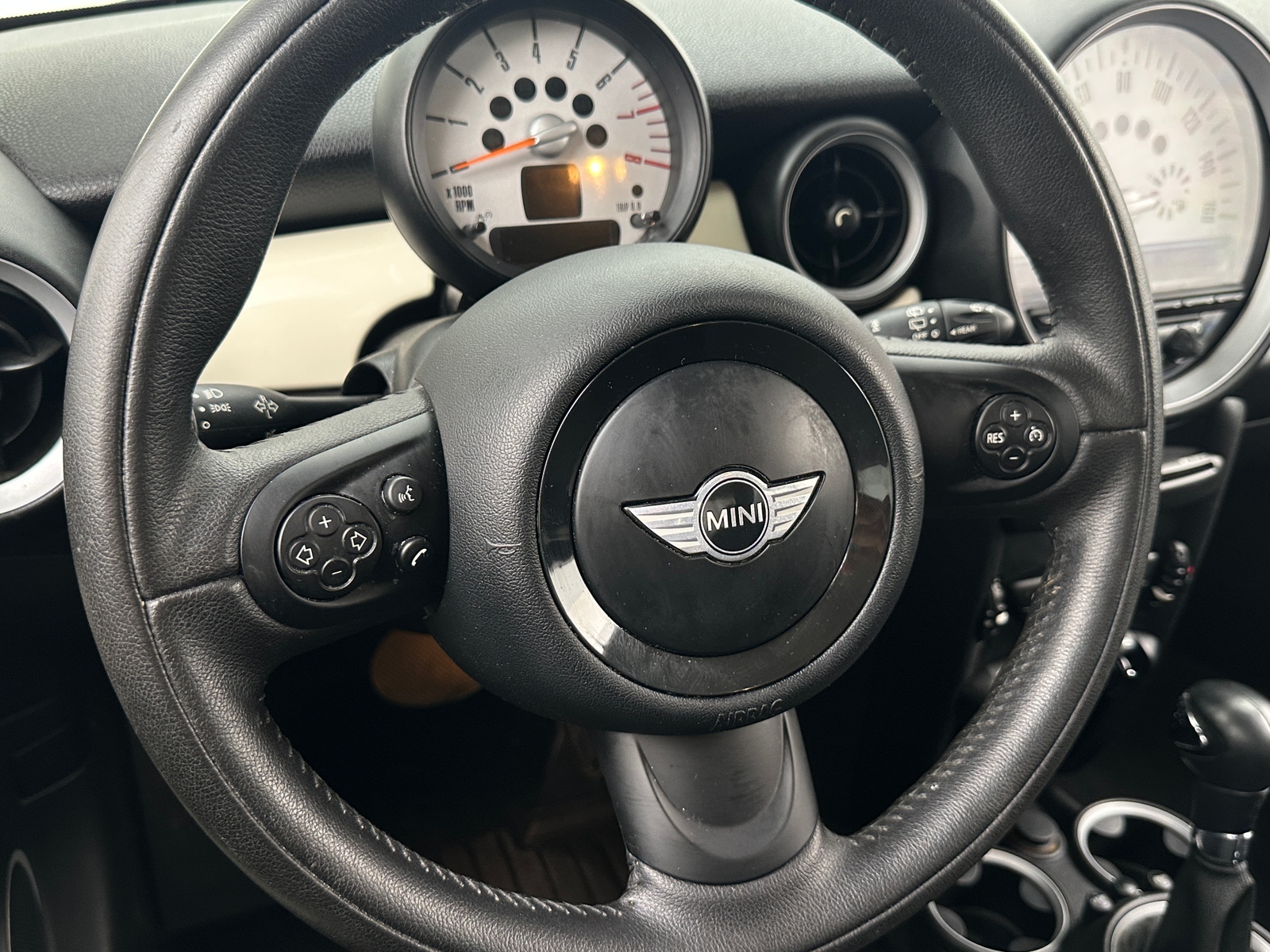 Thumbnail: 2013 MINI Cooper Hardtop - 4