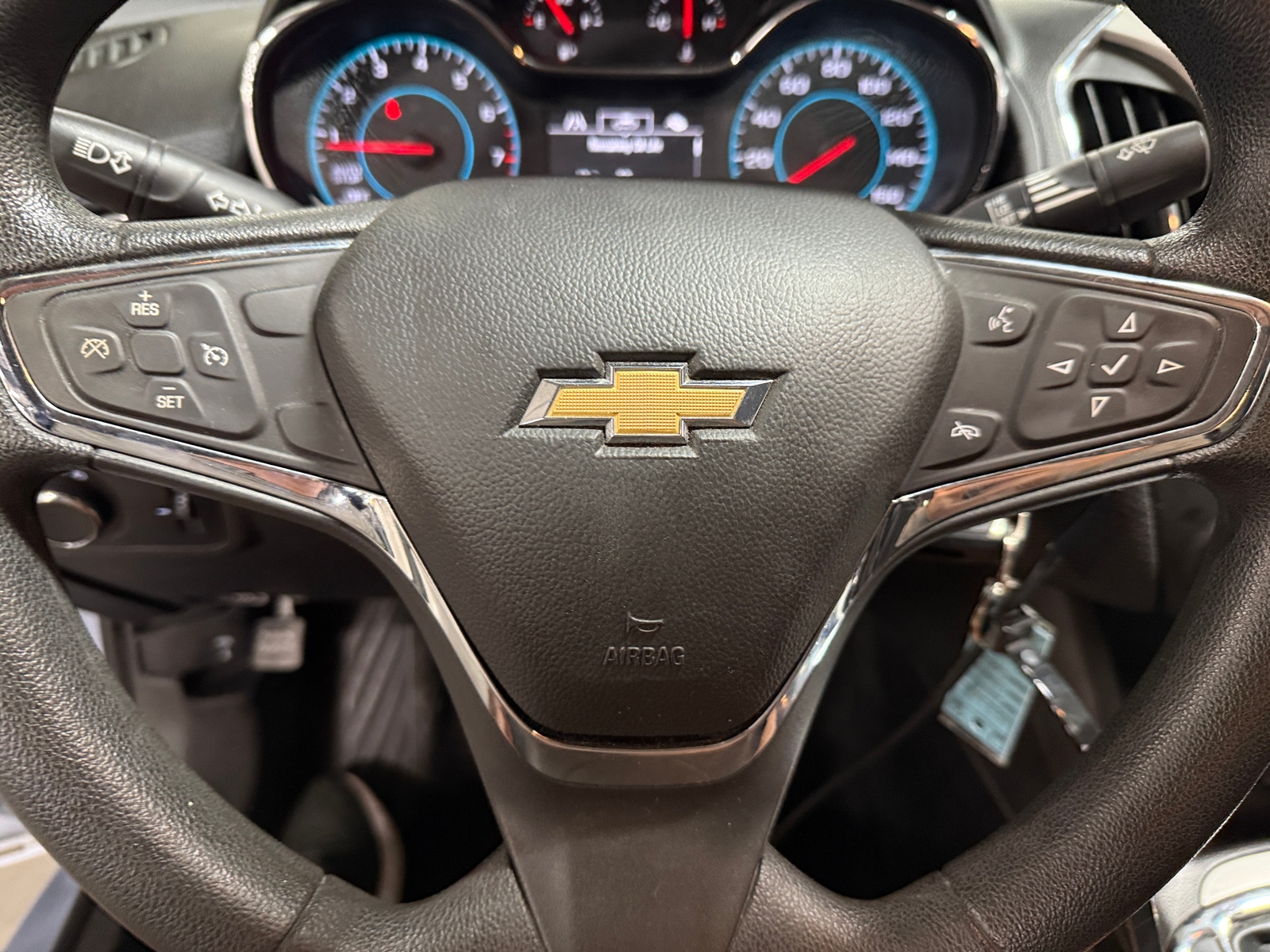 Thumbnail: 2018 Chevrolet Cruze - 5