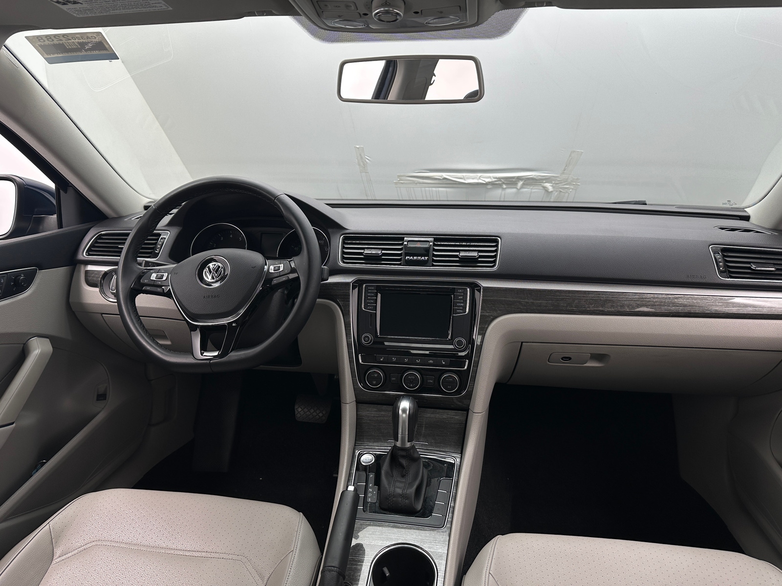Thumbnail: 2018 Volkswagen Passat - 2