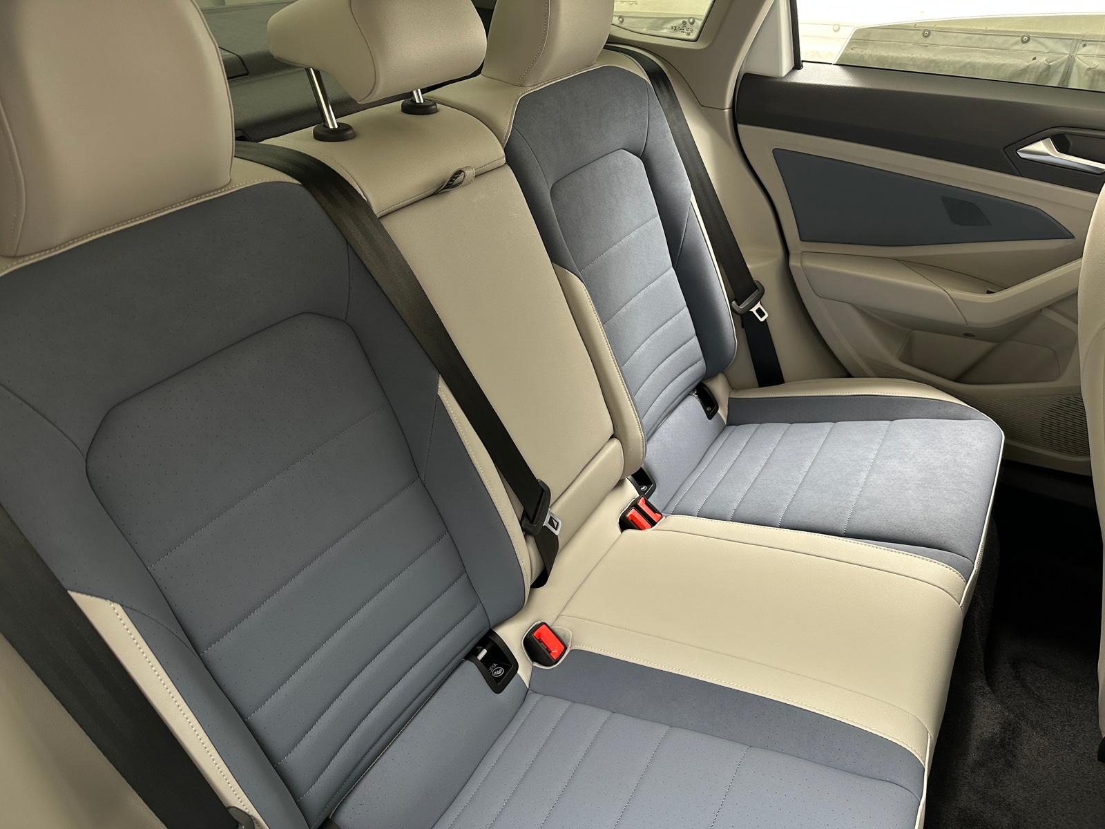 Thumbnail: 2025 Volkswagen Jetta - 5