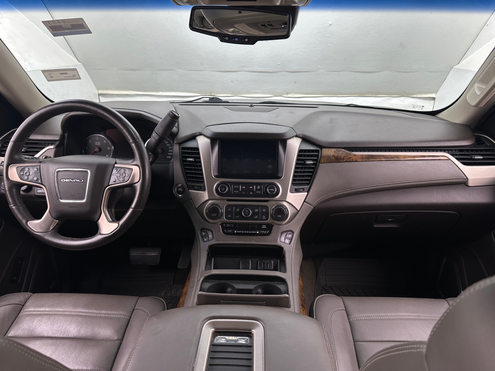 Thumbnail: 2015 GMC Yukon - 2