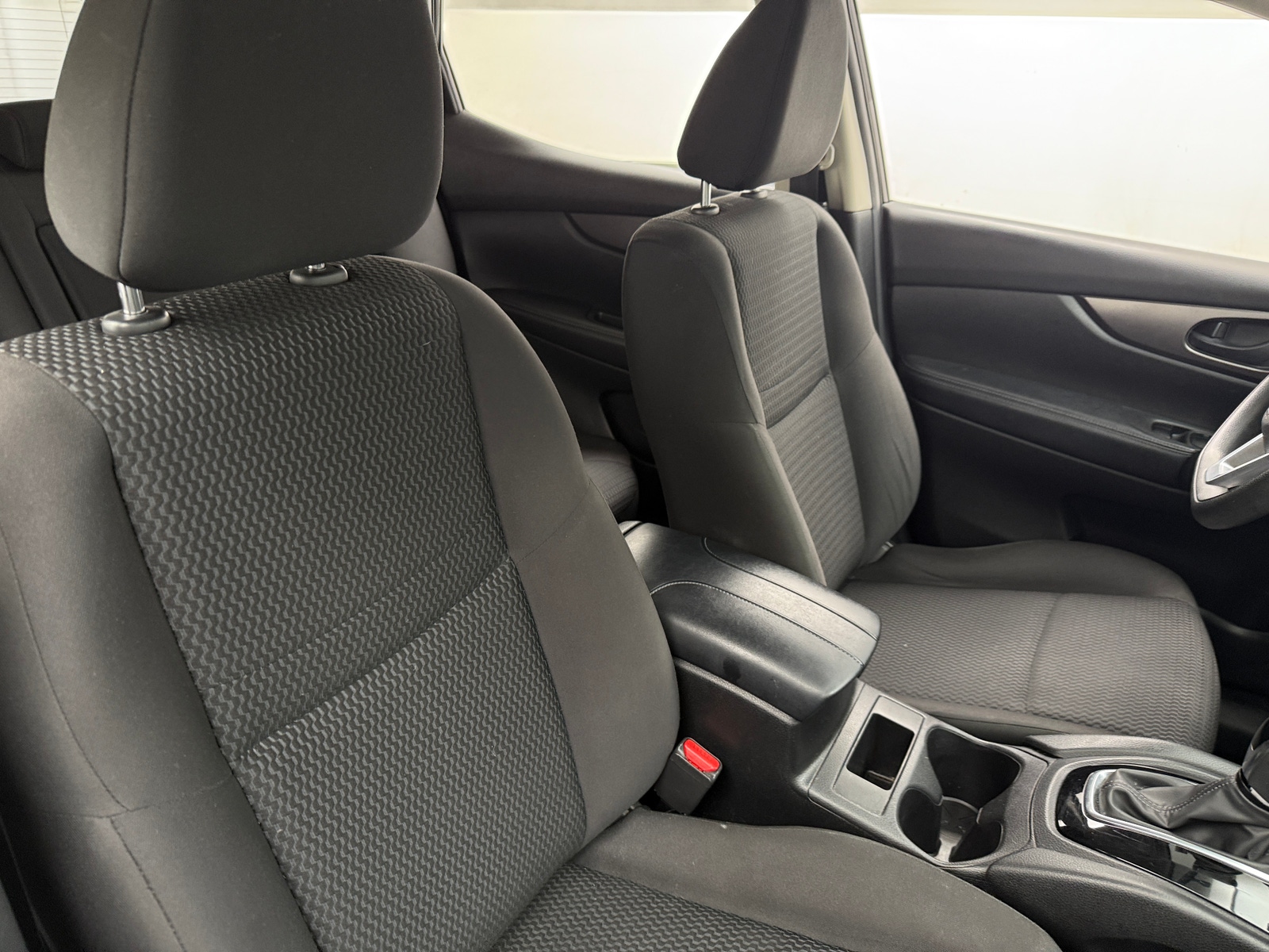 Thumbnail: 2018 Nissan Rogue Sport - 2