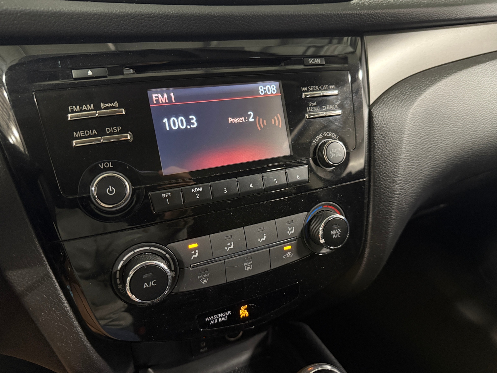 Thumbnail: 2018 Nissan Rogue Sport - 4