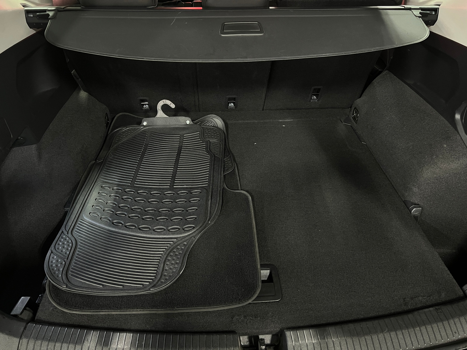 Thumbnail: 2023 Volkswagen Tiguan - 6