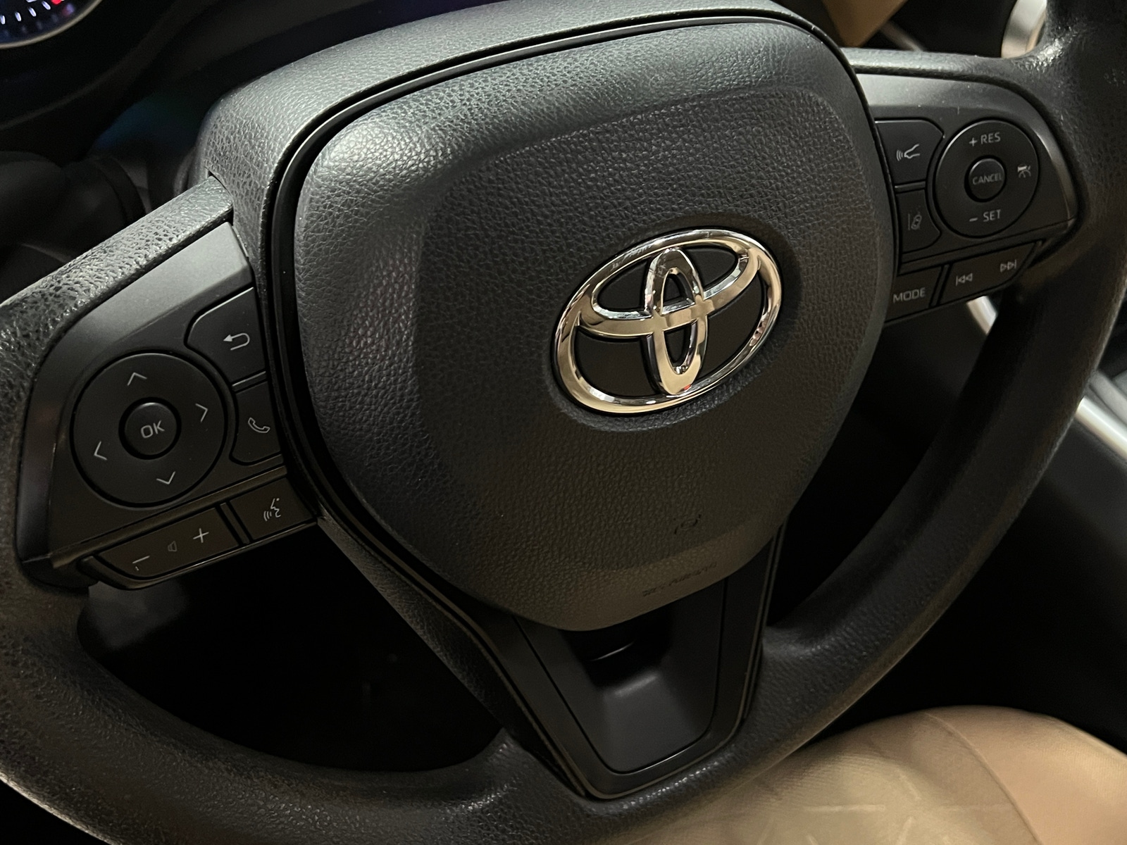 Thumbnail: 2022 Toyota RAV4 - 5