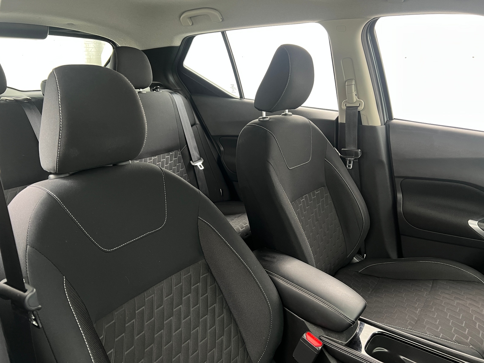 Thumbnail: 2022 Nissan Kicks - 2