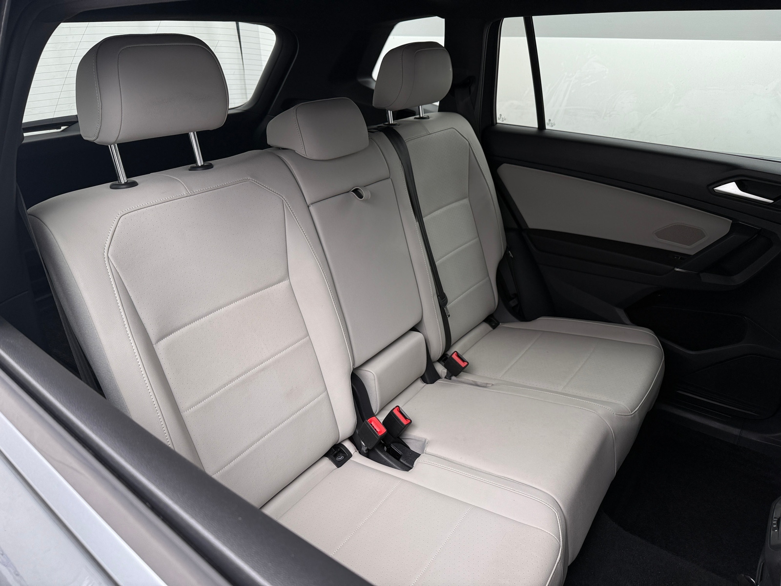 Thumbnail: 2020 Volkswagen Tiguan - 5