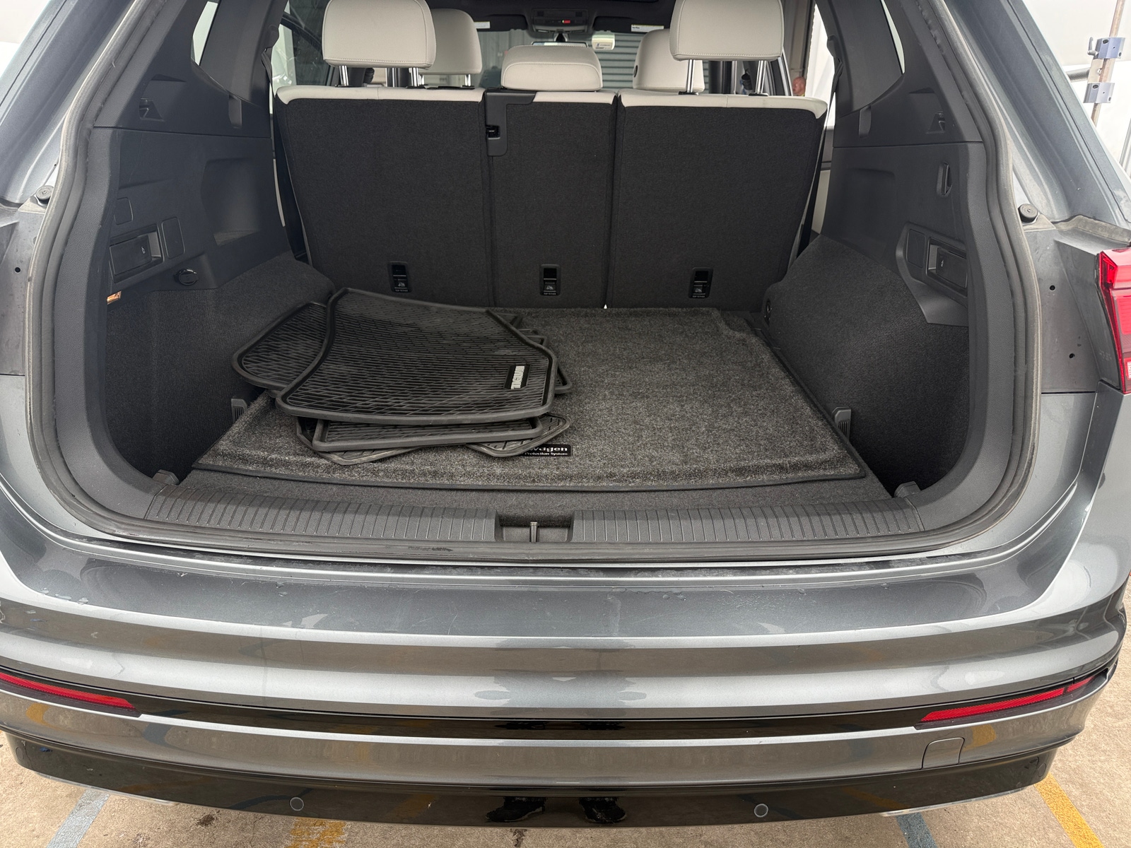 Thumbnail: 2020 Volkswagen Tiguan - 6