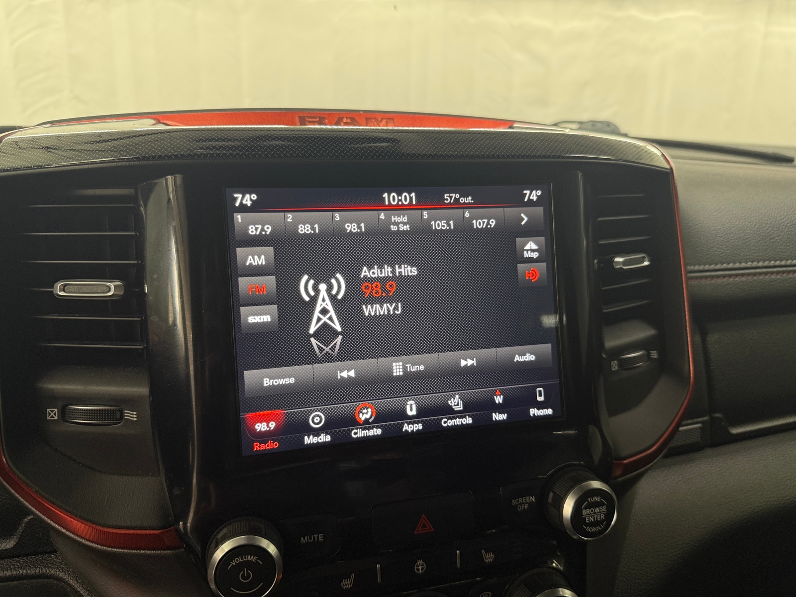Thumbnail: 2019 RAM 1500 - 4