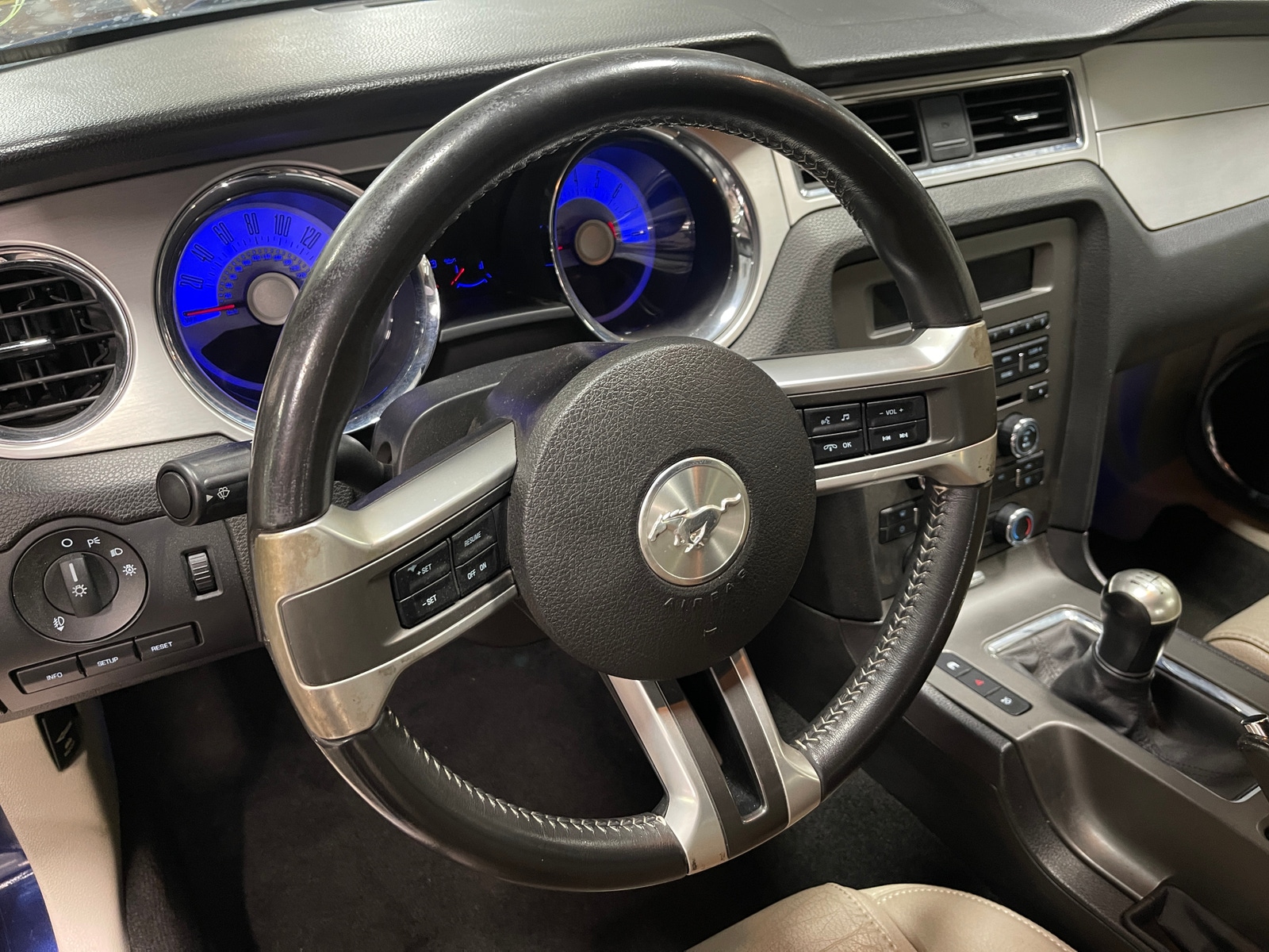 Thumbnail: 2011 Ford Mustang - 5