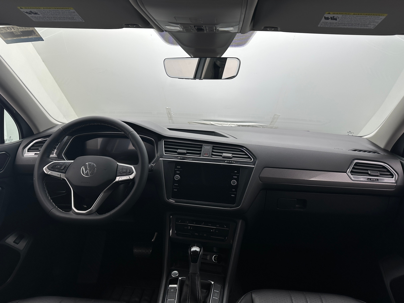 Thumbnail: 2024 Volkswagen Tiguan - 2