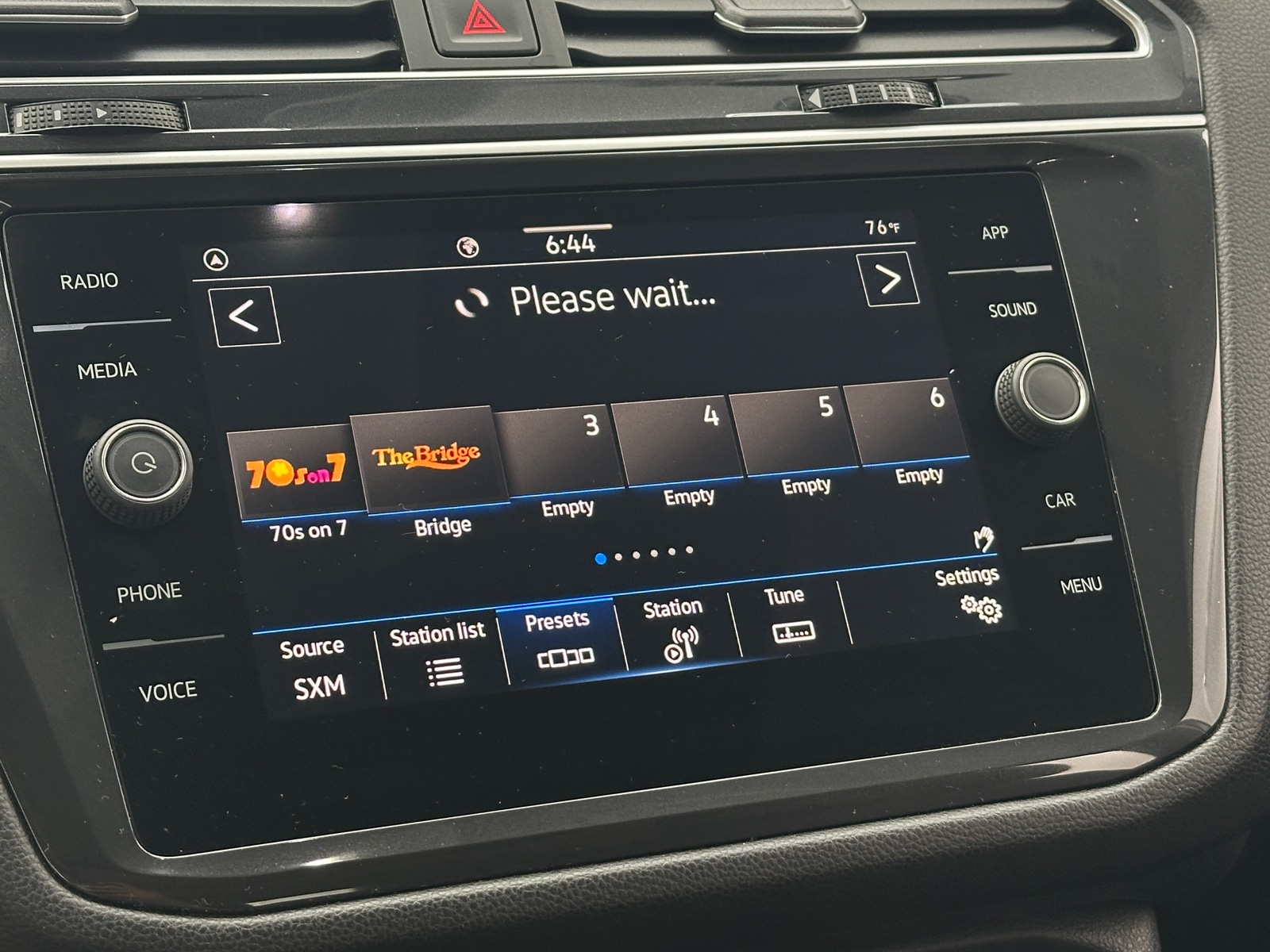 Thumbnail: 2024 Volkswagen Tiguan - 3