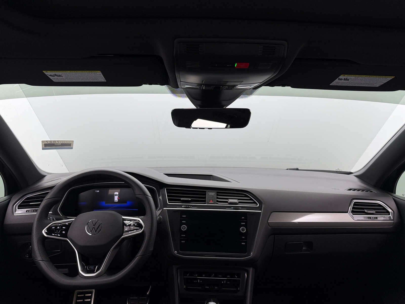 Thumbnail: 2024 Volkswagen Tiguan - 2