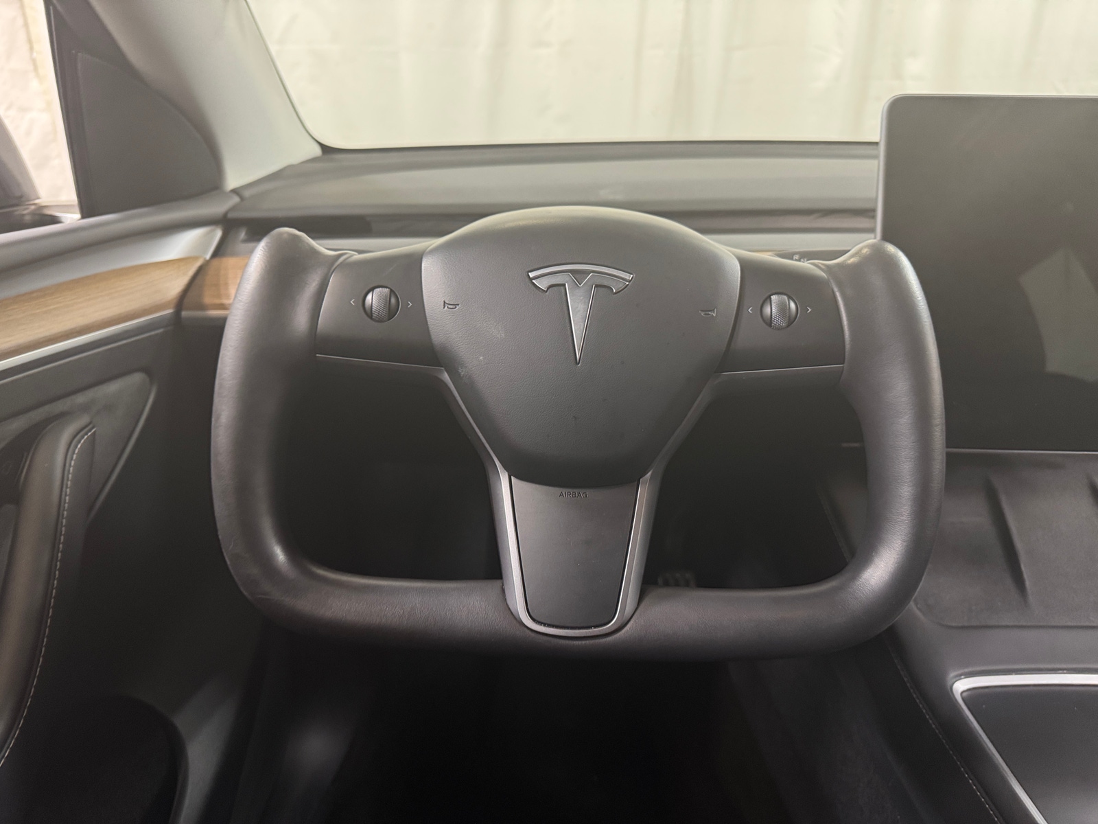 Thumbnail: 2023 Tesla Model Y - 4