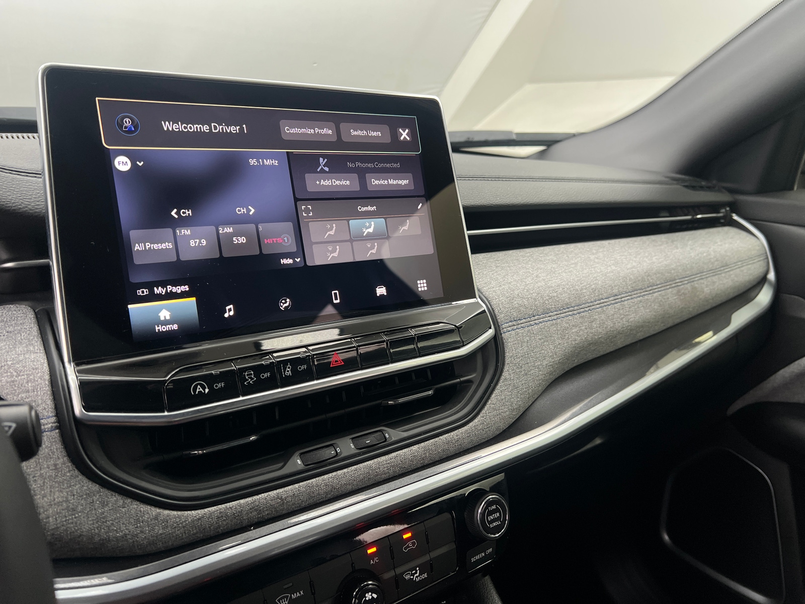 Thumbnail: 2024 Jeep Compass - 4