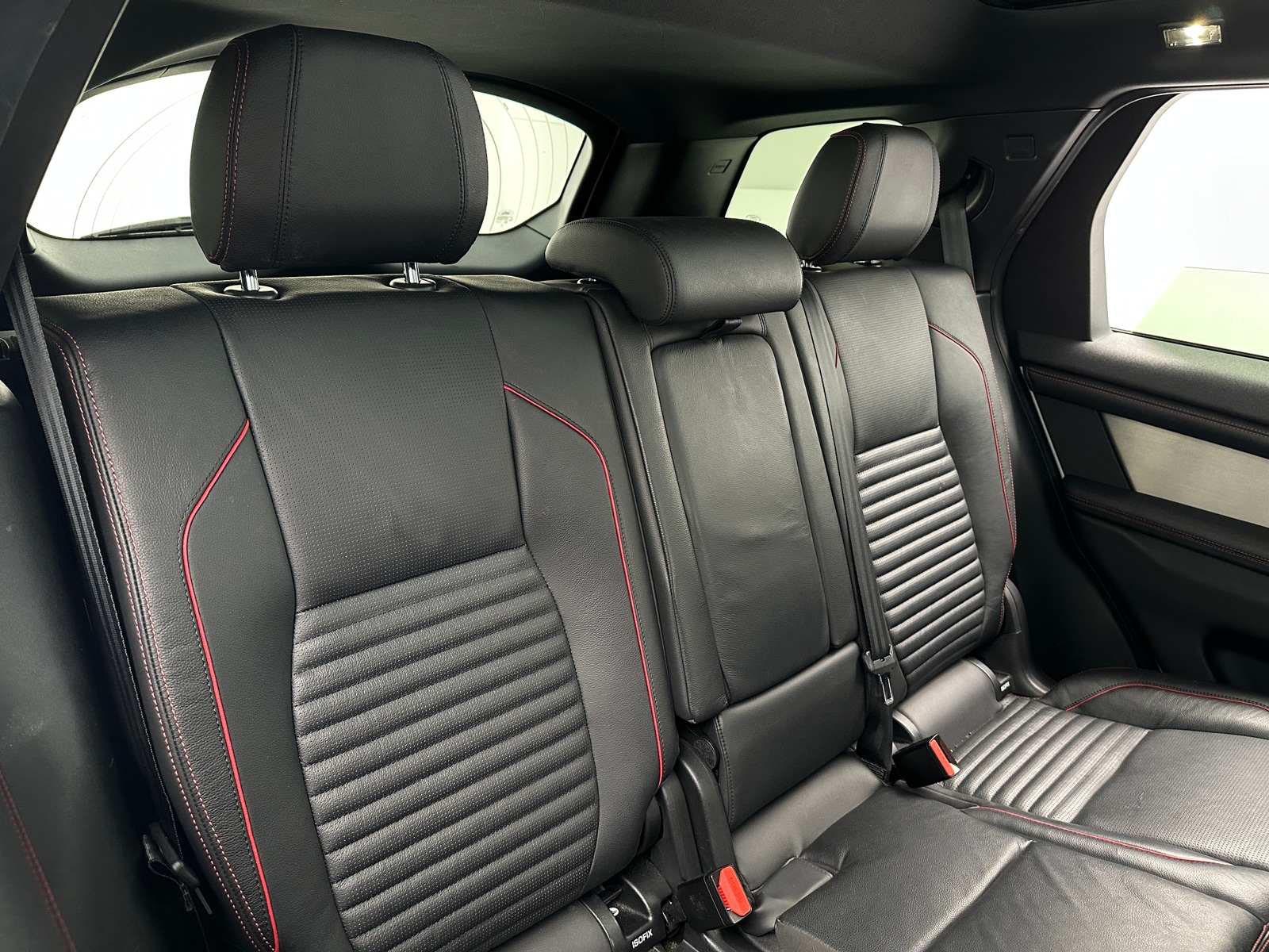 Thumbnail: 2021 Land Rover Discovery Sport - 5