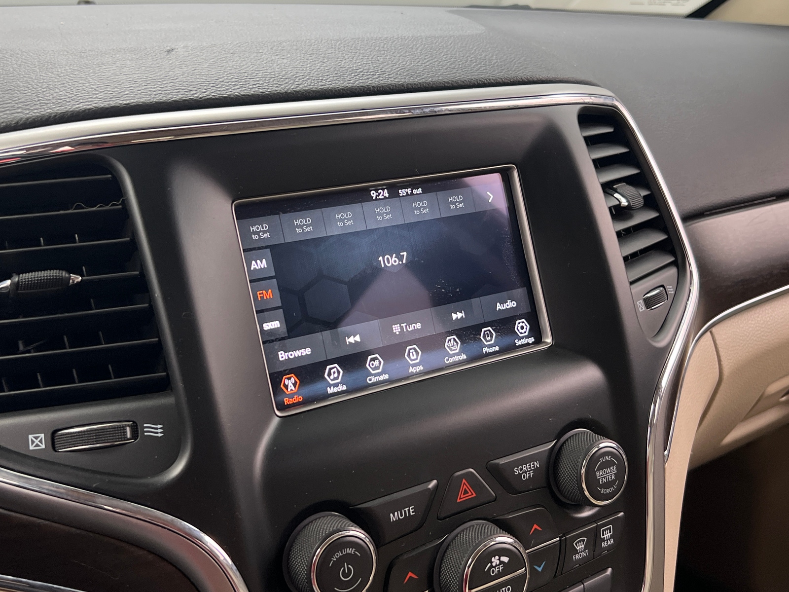 Thumbnail: 2018 Jeep Grand Cherokee - 3