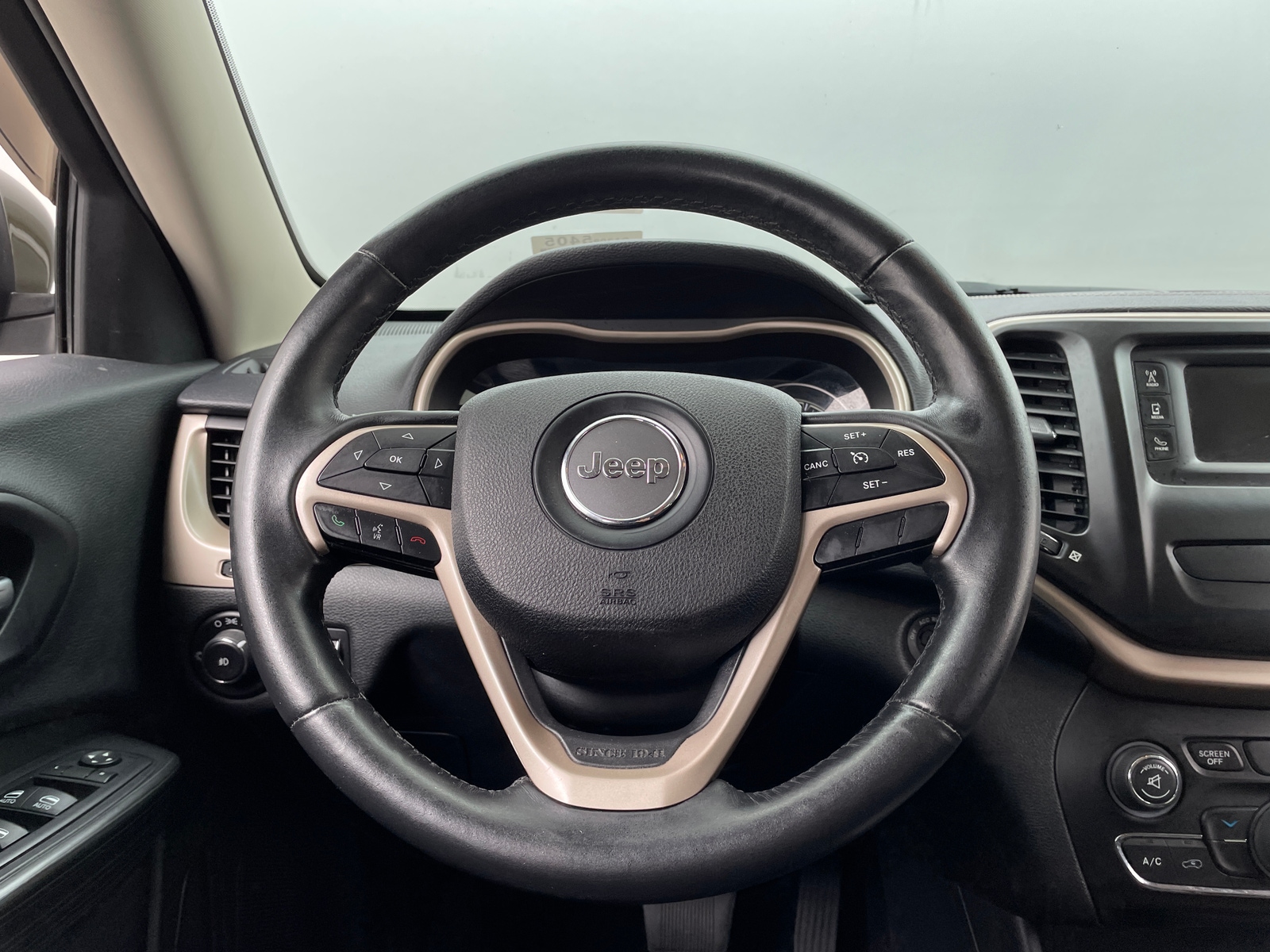 Thumbnail: 2015 Jeep Cherokee - 5
