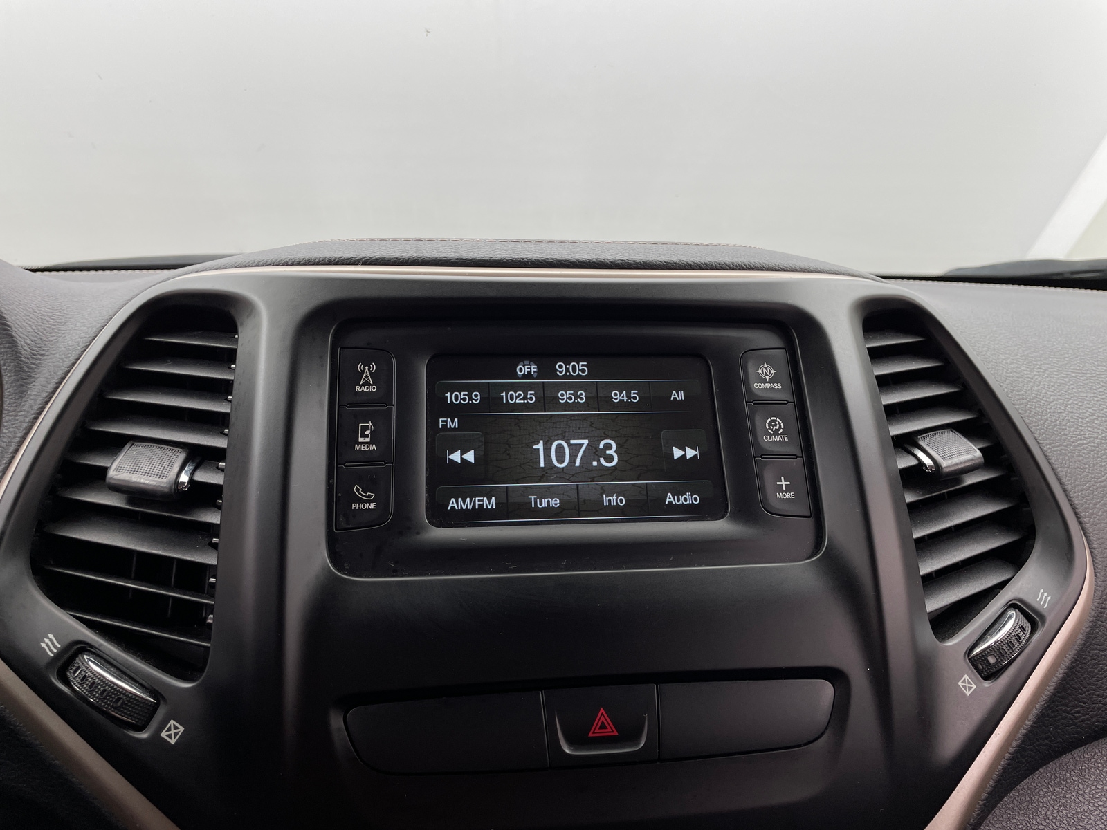 Thumbnail: 2015 Jeep Cherokee - 4
